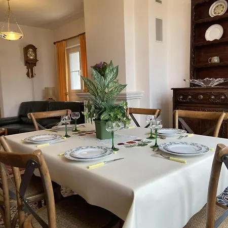 Et Campagne, Maison Entourée D'un Jardin Privé Hébergement de vacances *