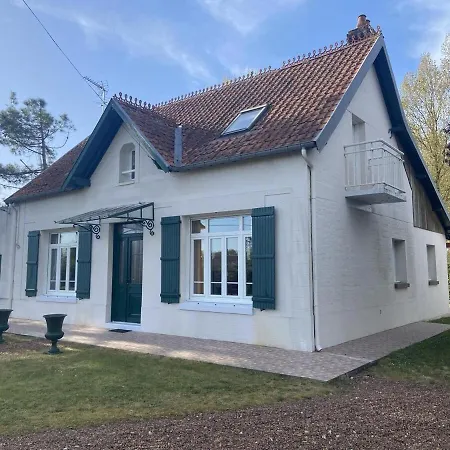 Et Campagne, Maison Entourée D'un Jardin Privé Hébergement de vacances