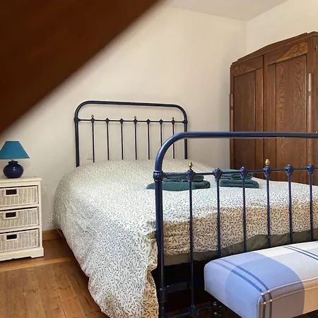 Et Campagne, Maison Entouree D'un Jardin Prive Holiday home